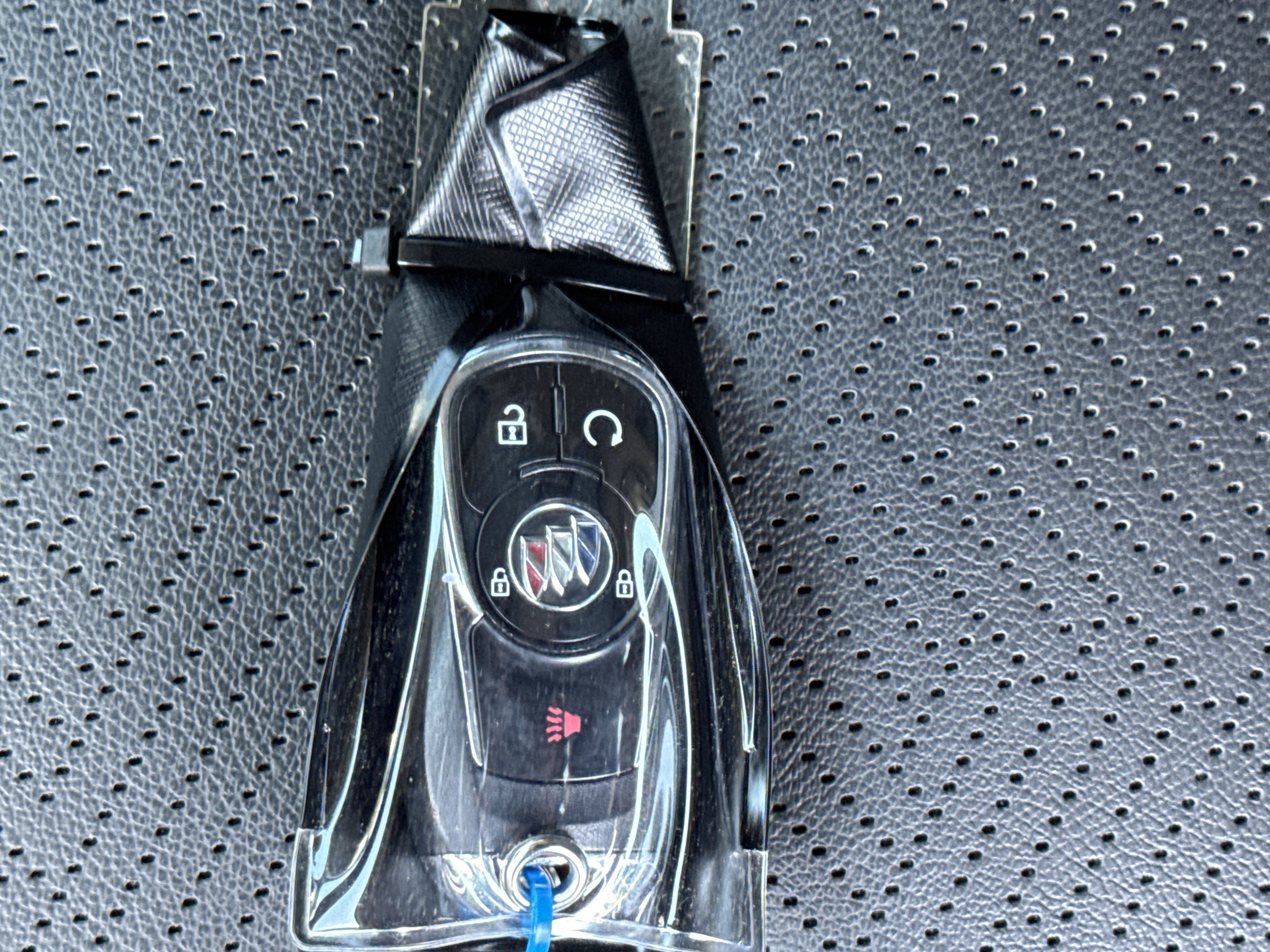 Used 2020 Buick Encore GX Essence w/ Experience Buick Package FWD image 36