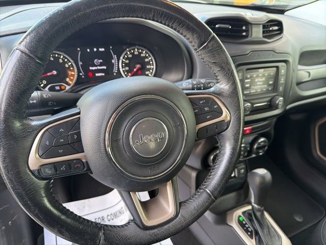 Used 2017 Jeep Renegade Latitude w/ Popular Equipment Group image 24