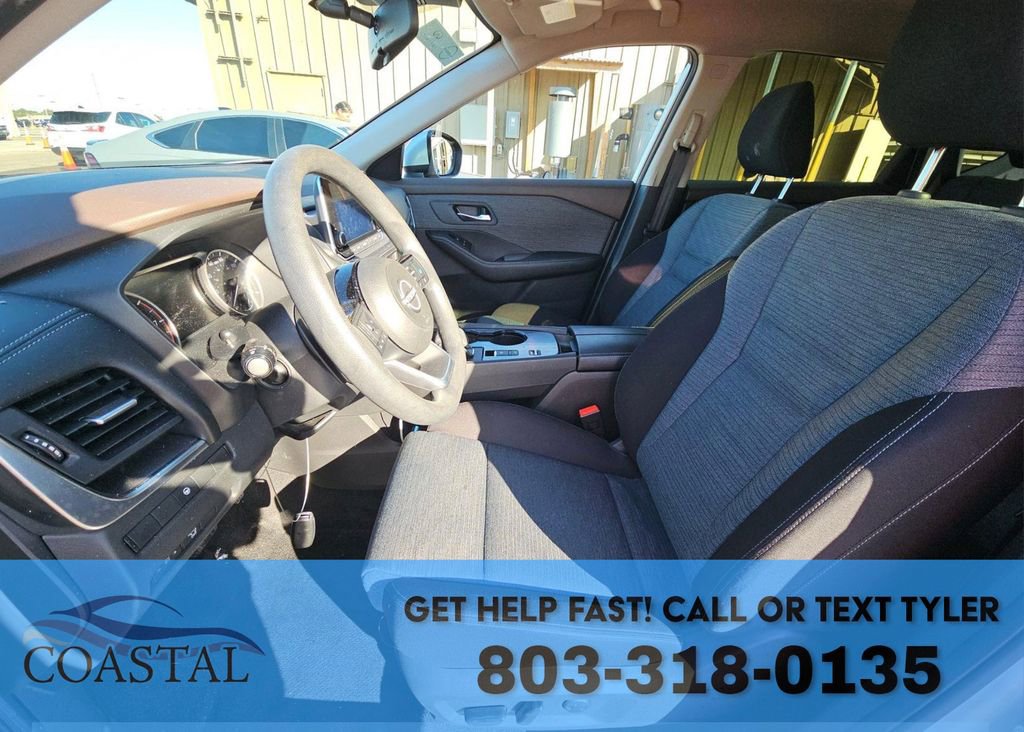 Used 2023 Nissan Rogue SV image 7