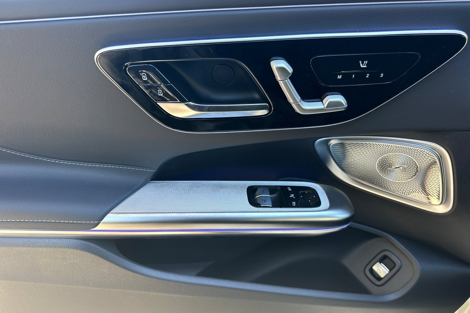 New 2026 Mercedes-Benz CLE 300 4MATIC Coupe image 13