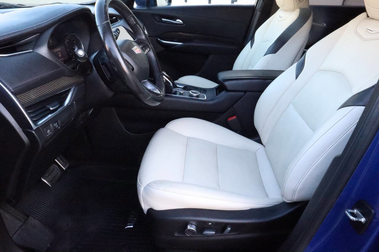 Used 2021 Cadillac XT4 Sport image 4