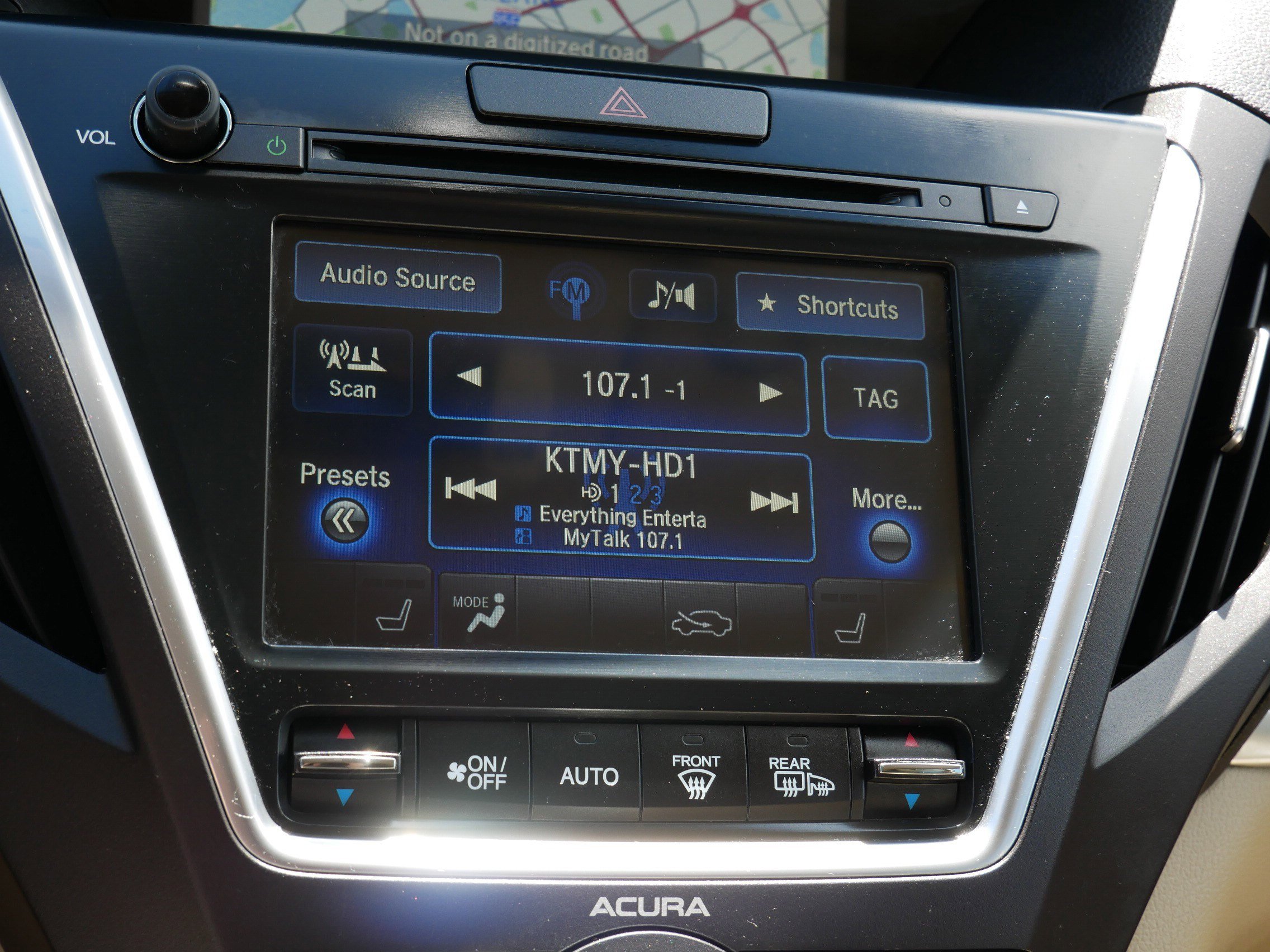 Used 2015 Acura MDX SH-AWD w/ Technology Package image 24