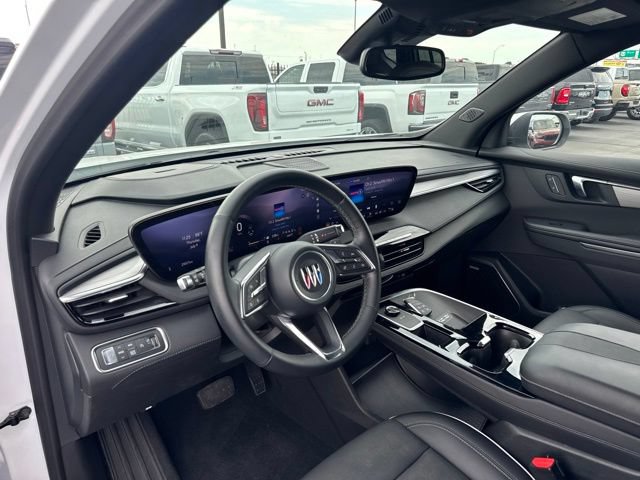 Used 2025 Buick Enclave Preferred AWD/4WD image 11