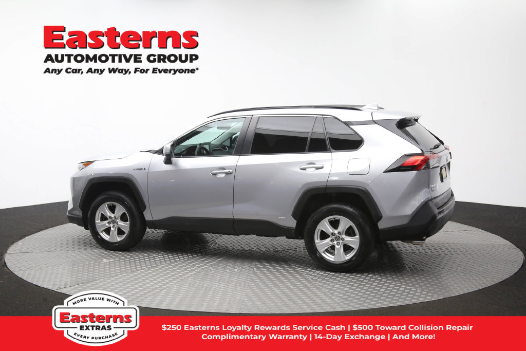 Used 2021 Toyota RAV4 XLE w/ XLE Grade Weather Package AWD/4WD image 64
