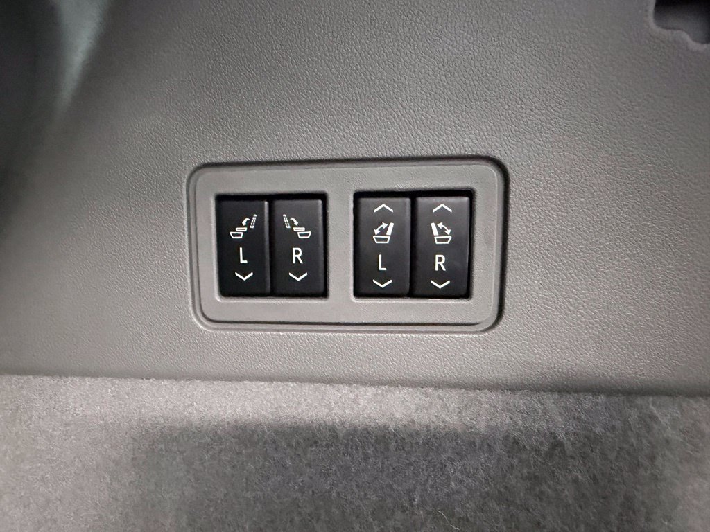 Used 2020 Cadillac XT6 Premium Luxury FWD image 45