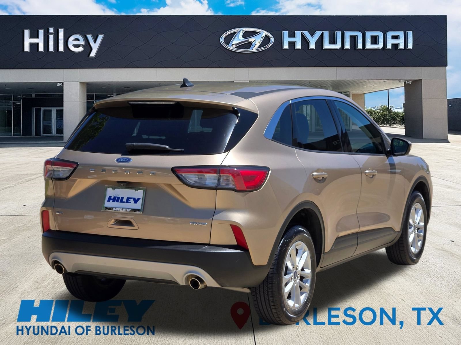 Used 2021 Ford Escape SE w/ Convenience Package AWD/4WD image 4