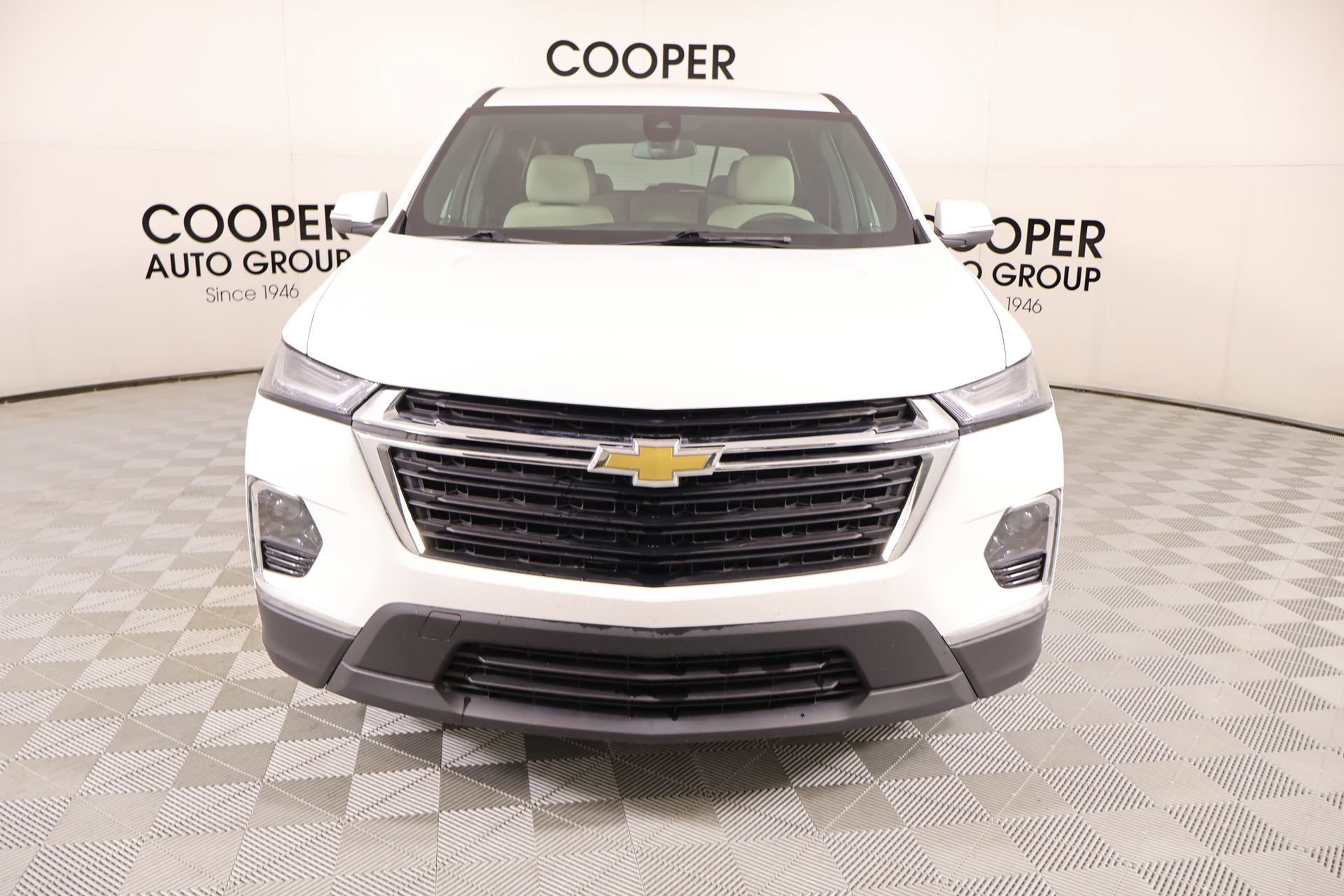 Used 2023 Chevrolet Traverse LS w/ Safety Package image 9