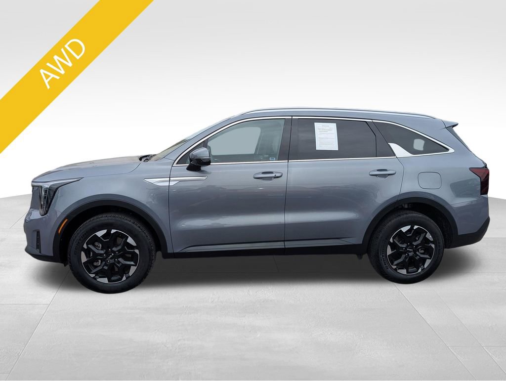 Certified 2025 Kia Sorento S w/ Panoramic Sunroof Package AWD/4WD image 2