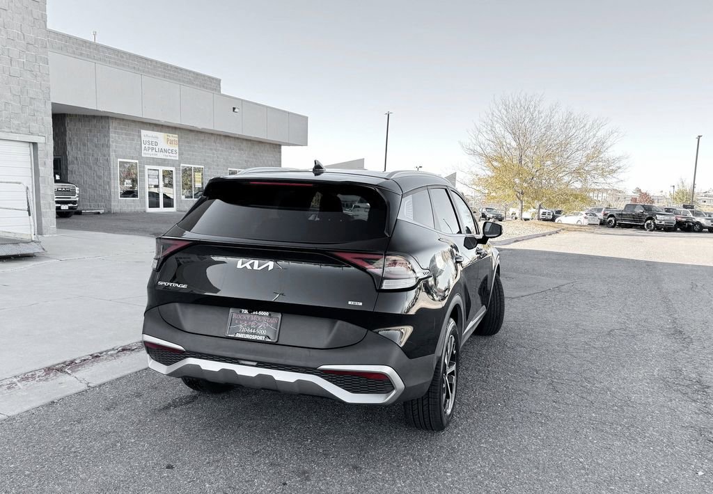 Used 2023 Kia Sportage EX image 6