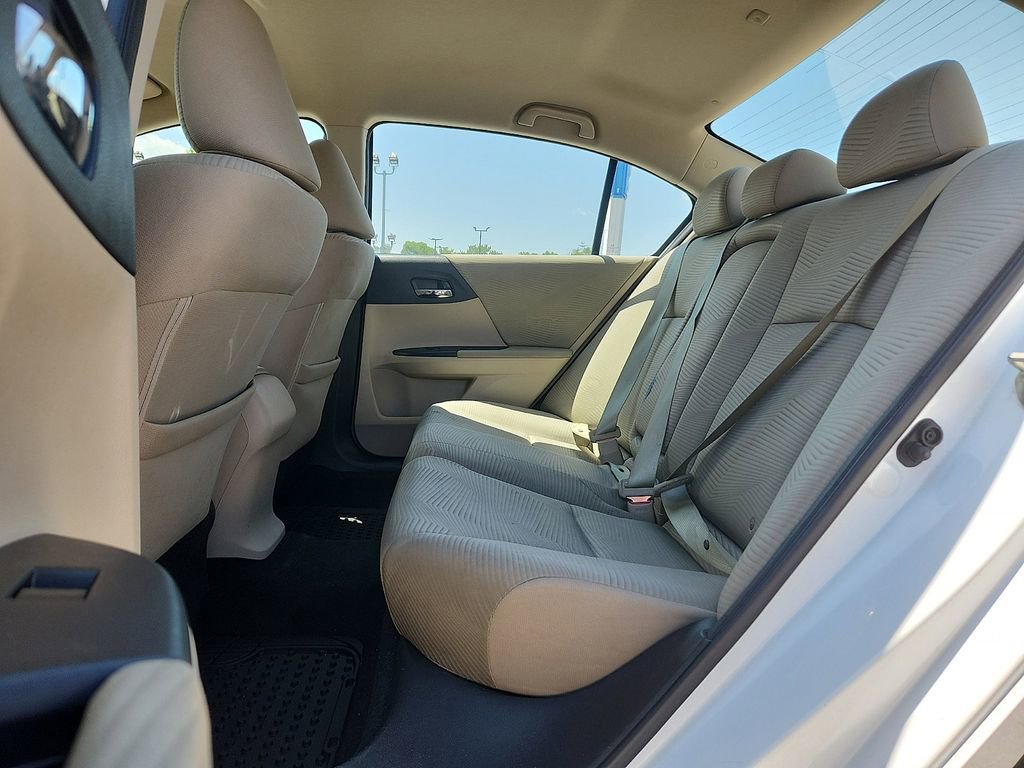 Used 2017 Honda Accord LX image 6