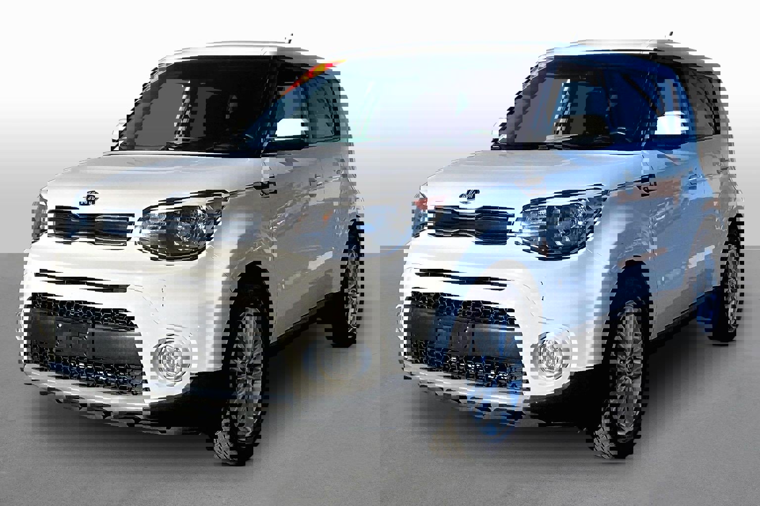 Used 2018 Kia Soul + image 1