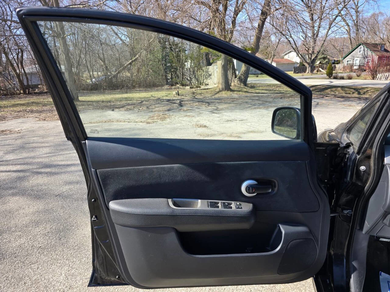 Used 2012 Nissan Versa 1.8 S w/ Special Edition Pkg image 10