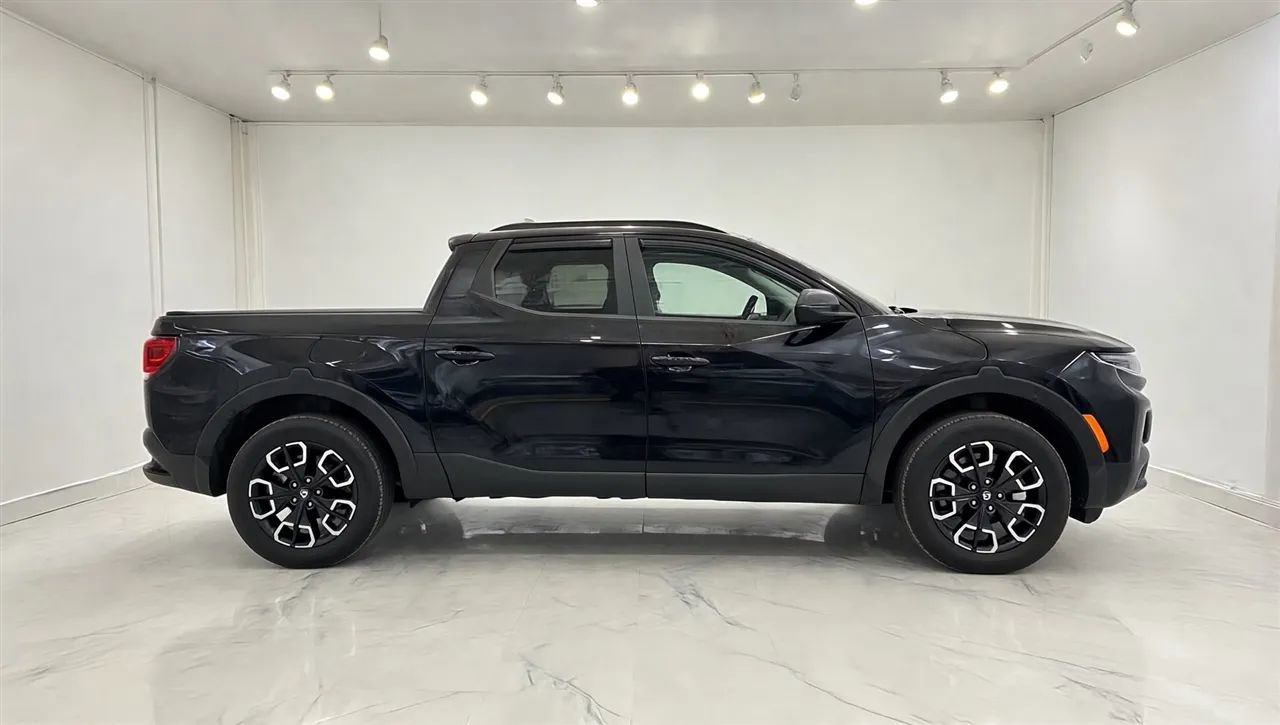 Used 2022 Hyundai Santa Cruz SEL Premium image 5