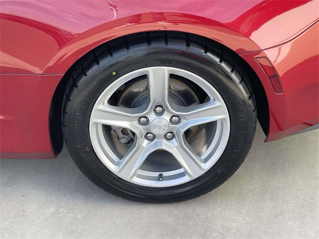 Used 2018 Chevrolet Camaro LT w/ Technology Package image 9