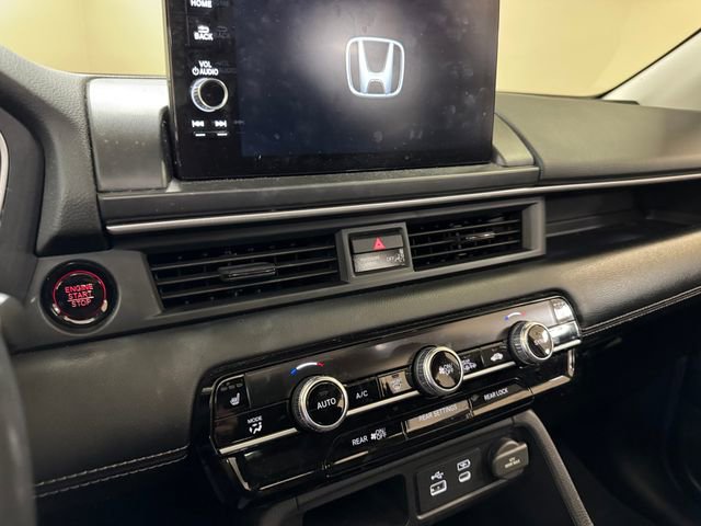 Used 2024 Honda Pilot Touring image 13