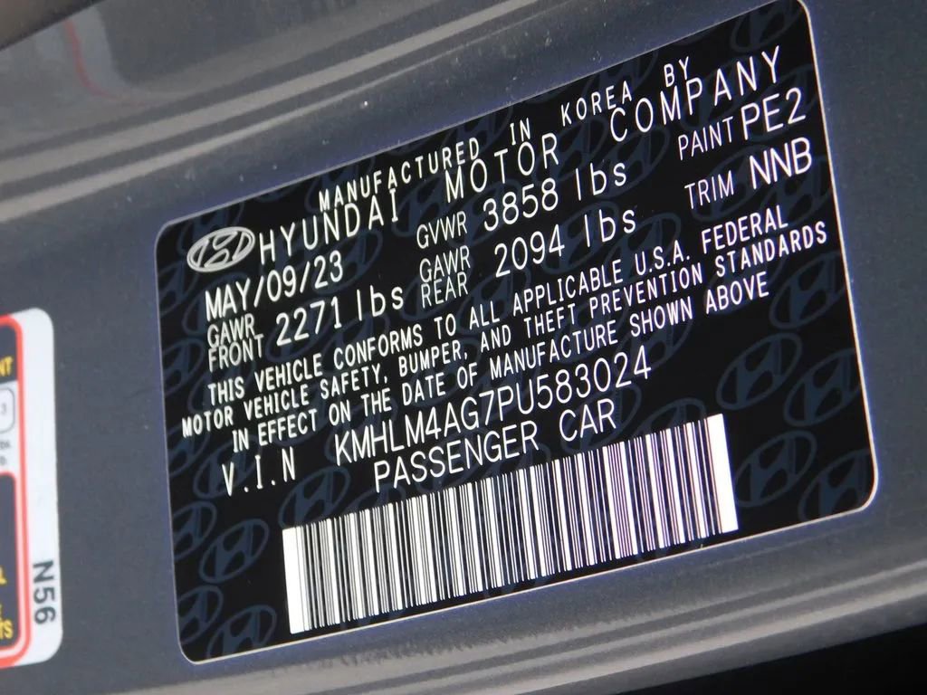 Used 2023 Hyundai Elantra SEL image 21