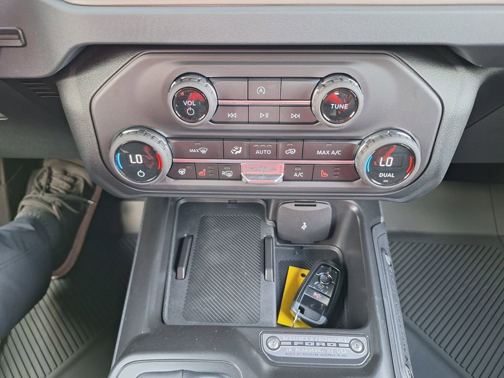 New 2025 Ford Bronco Outer Banks image 12