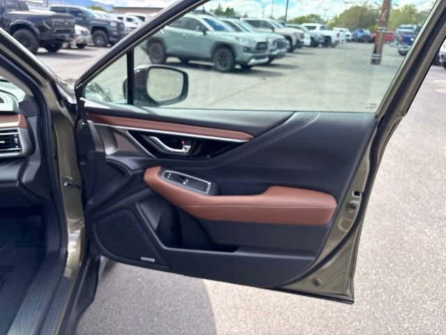 Used 2021 Subaru Outback Touring XT AWD/4WD image 31