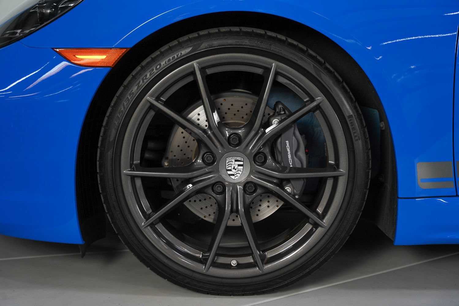 Used 2022 Porsche 718 Boxster RWD image 17