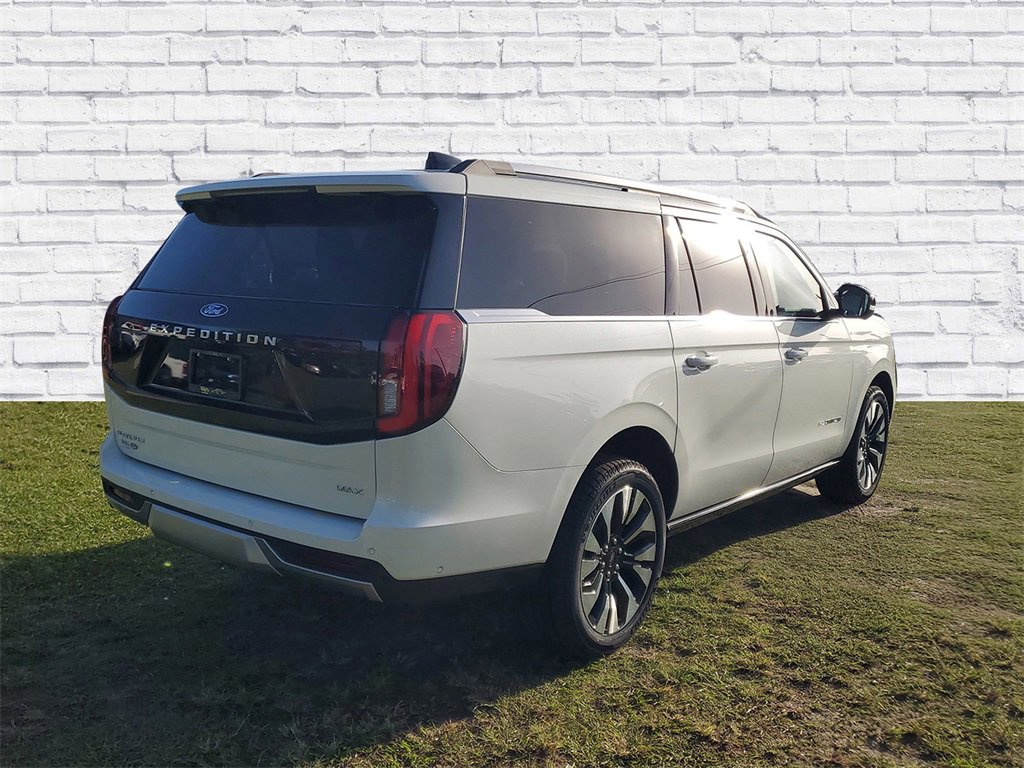 New 2025 Ford Expedition Max Platinum w/ Driver's Package image 2