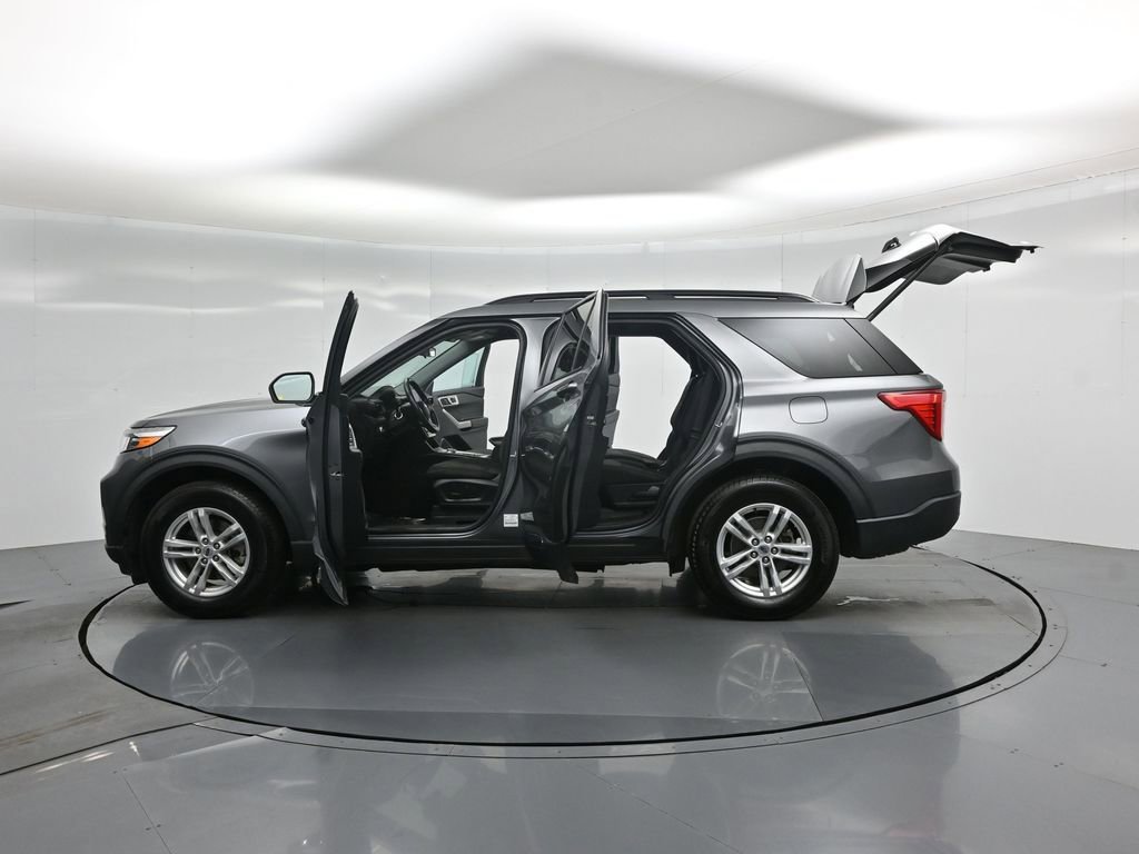 Certified 2022 Ford Explorer XLT w/ Class IV Trailer Tow Package image 39