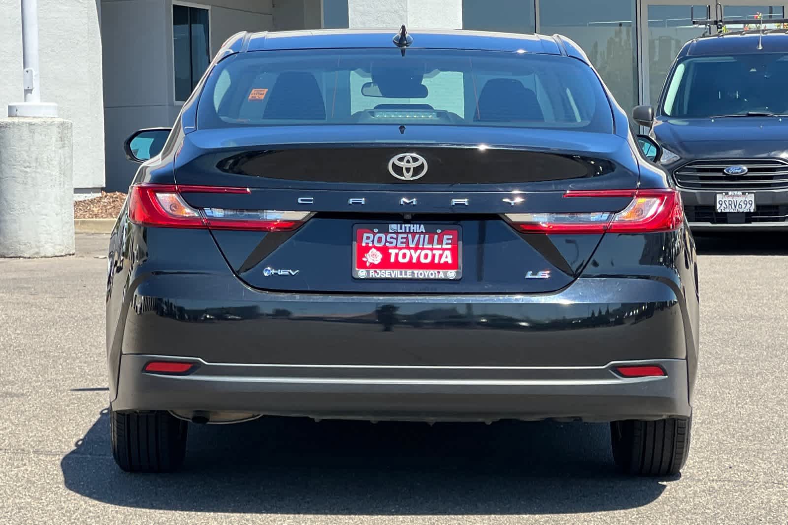 Used 2025 Toyota Camry LE FWD image 8
