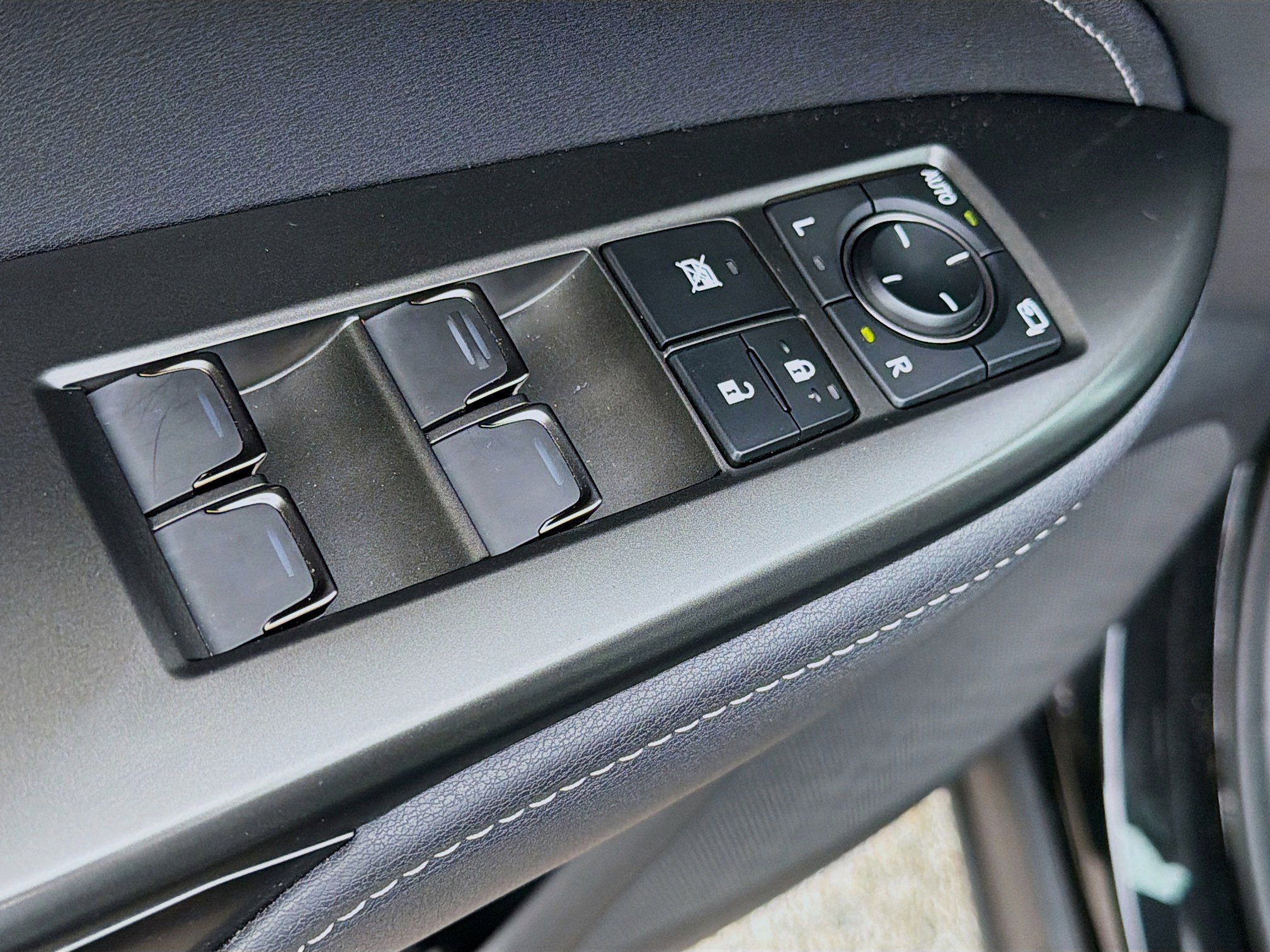 Used 2025 Lexus NX 250 FWD w/ Accessory Package (2T) image 22