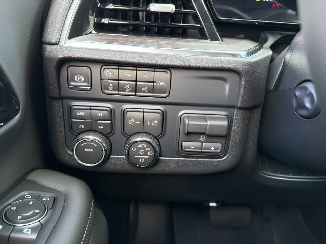 New 2026 Chevrolet Suburban Premier AWD/4WD image 15