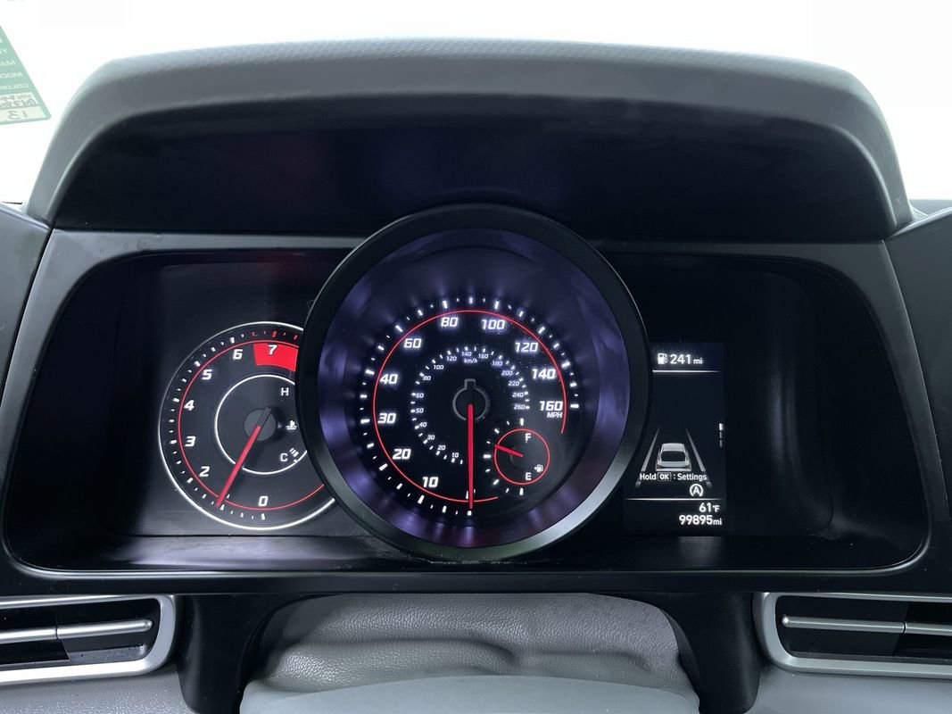 Used 2021 Hyundai Elantra SE image 18