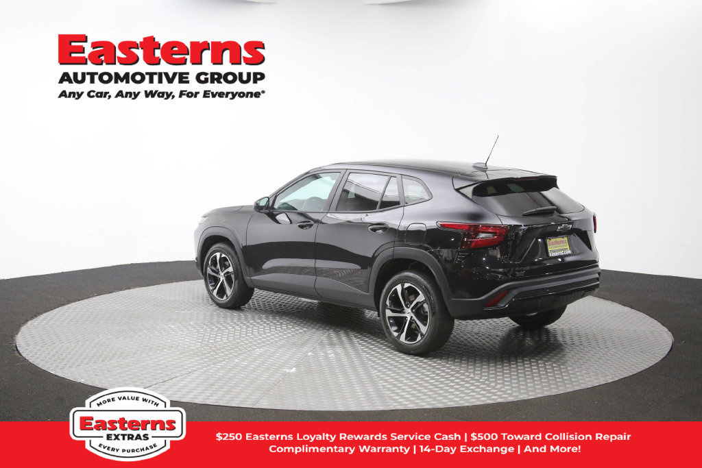 Used 2024 Chevrolet Trax RS FWD image 63