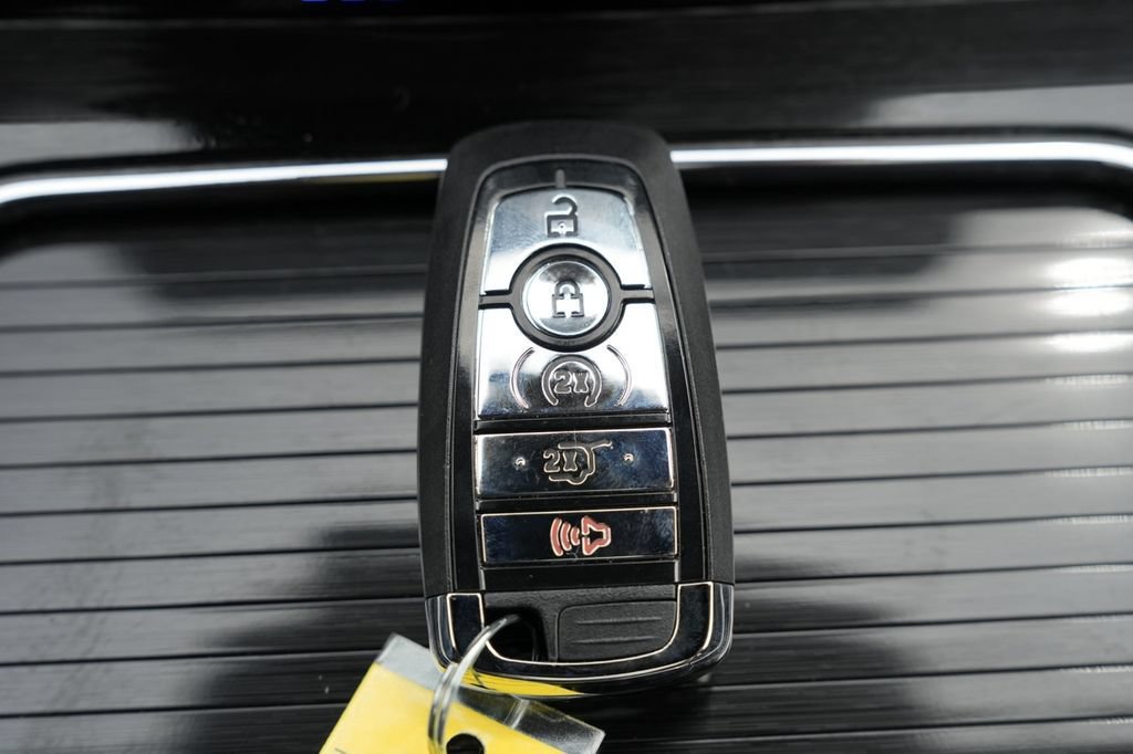 Used 2023 Lincoln Nautilus Reserve AWD/4WD image 43