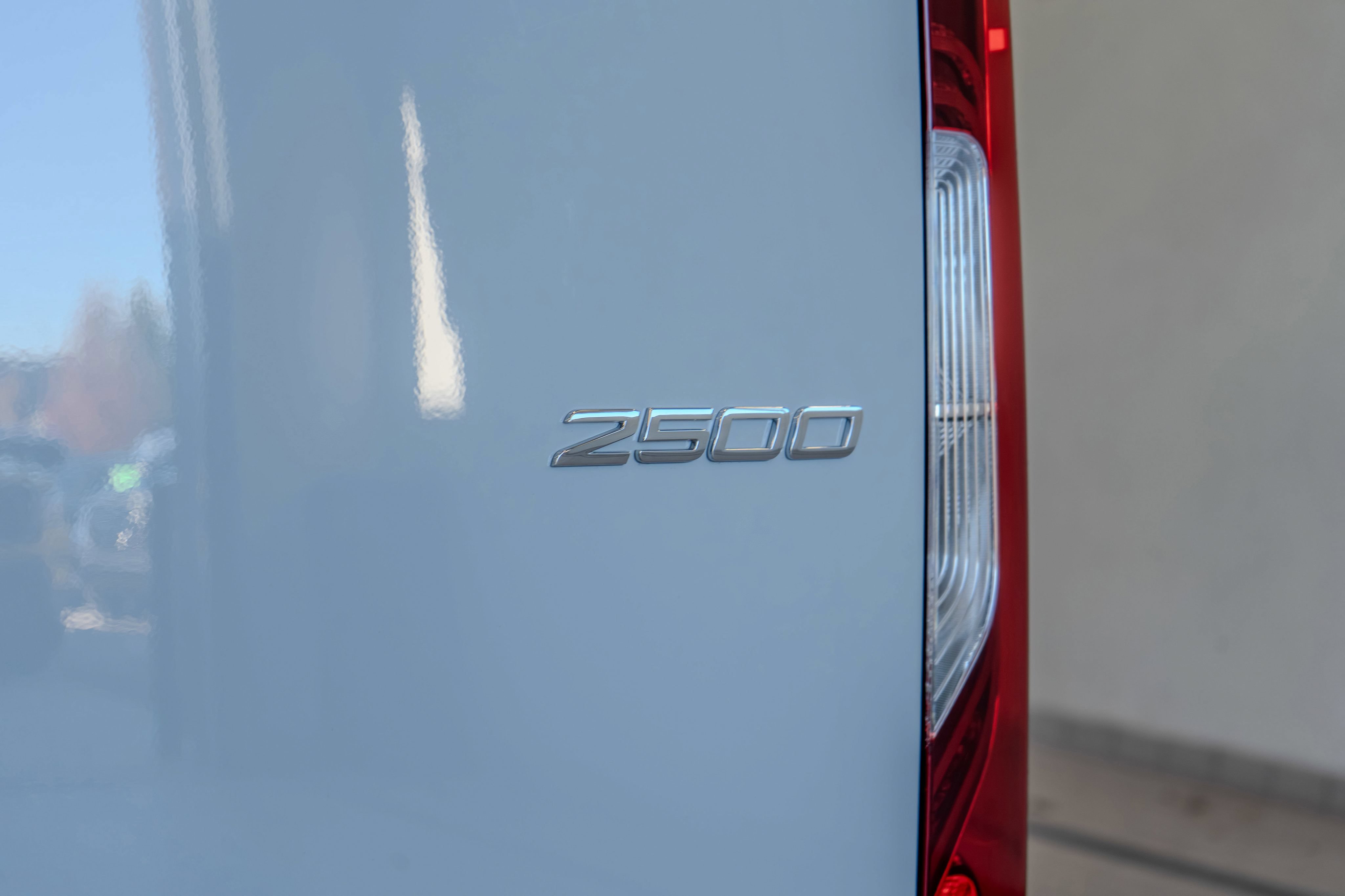 Used 2025 Mercedes-Benz Sprinter 2500 image 19