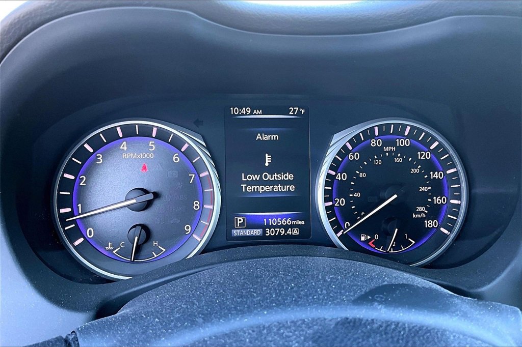 Used 2017 INFINITI Q60 3.0t Sport image 18