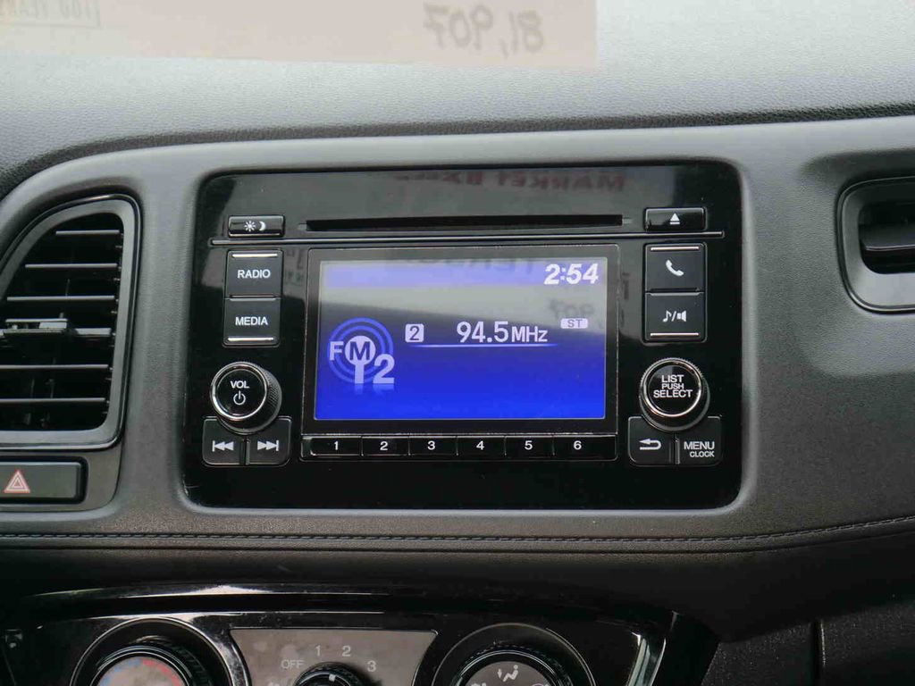 Used 2022 Honda HR-V LX image 6