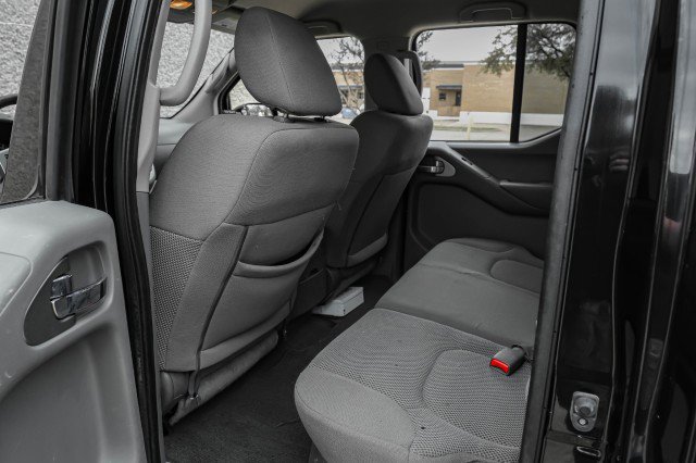 Used 2021 Nissan Frontier SV w/ Midnight Edition Floor Mats image 39
