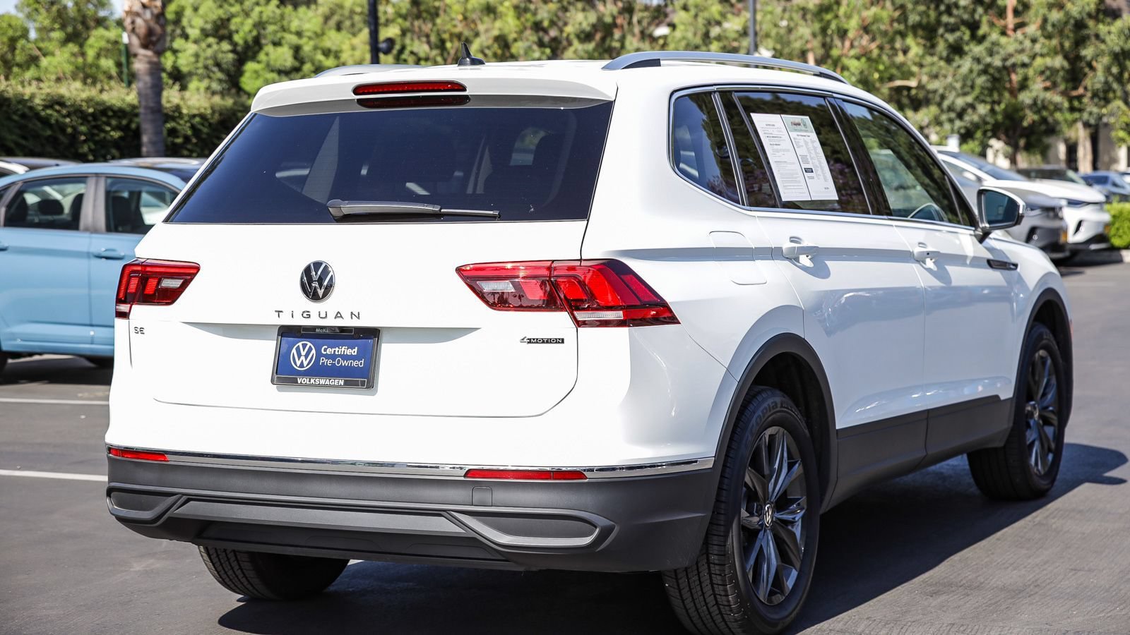 Used 2024 Volkswagen Tiguan SE AWD/4WD image 11
