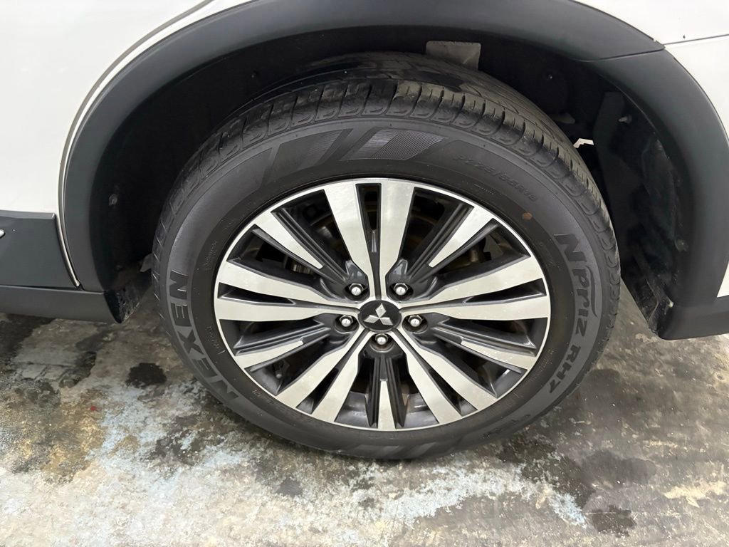 Used 2019 Mitsubishi Outlander ES image 27