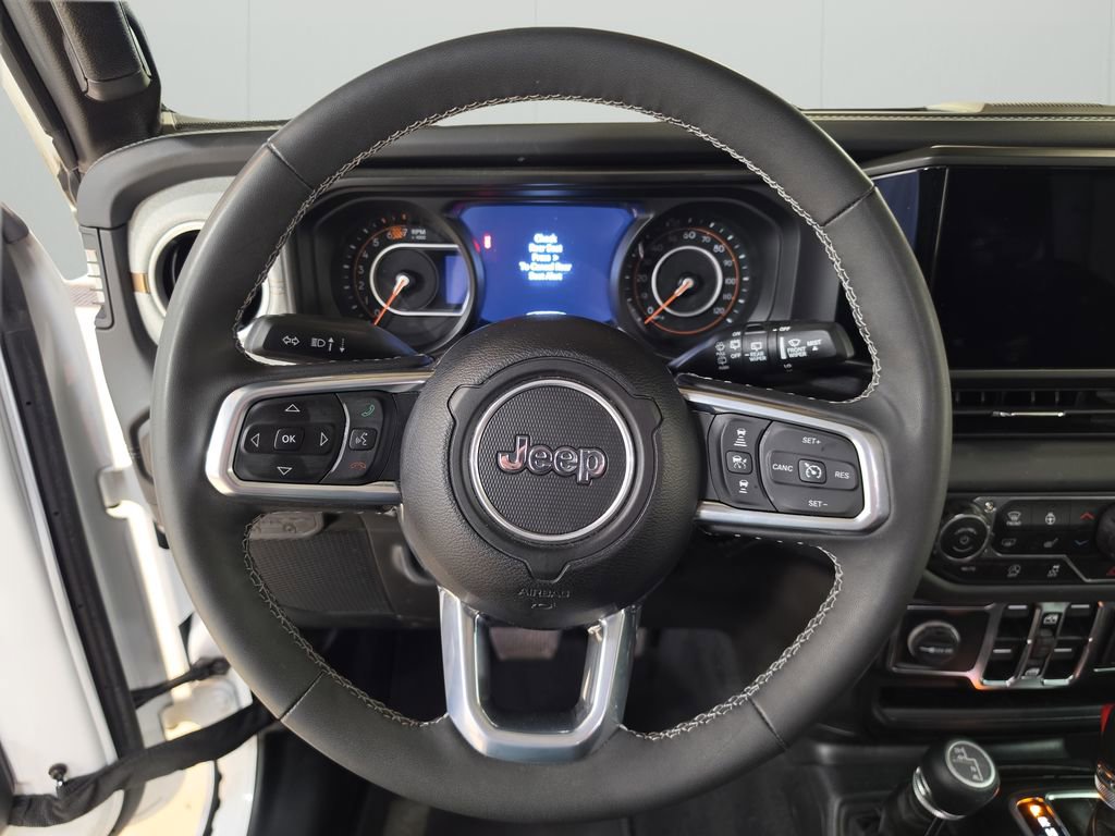 Certified 2025 Jeep Wrangler Sahara image 20