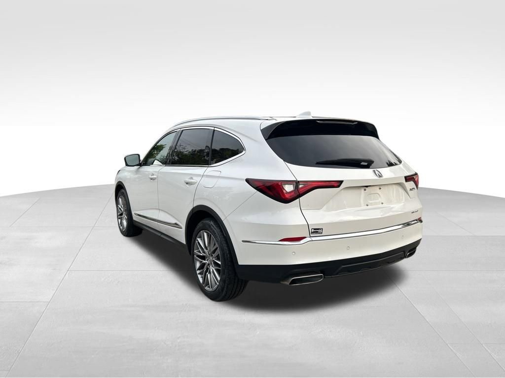 Used 2023 Acura MDX SH-AWD image 3