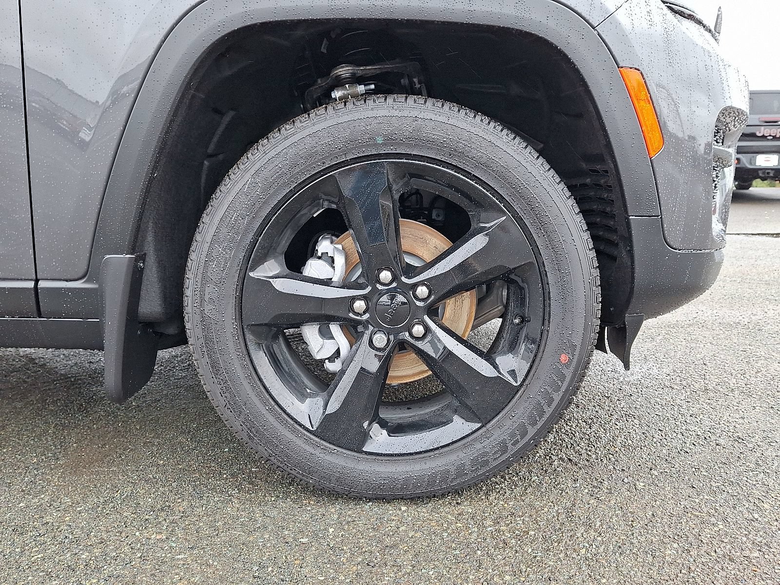 New 2025 Jeep Grand Cherokee Altitude AWD/4WD image 5