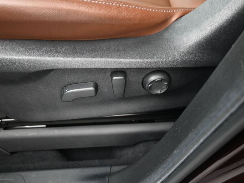 Used 2023 Subaru Ascent Touring image 14