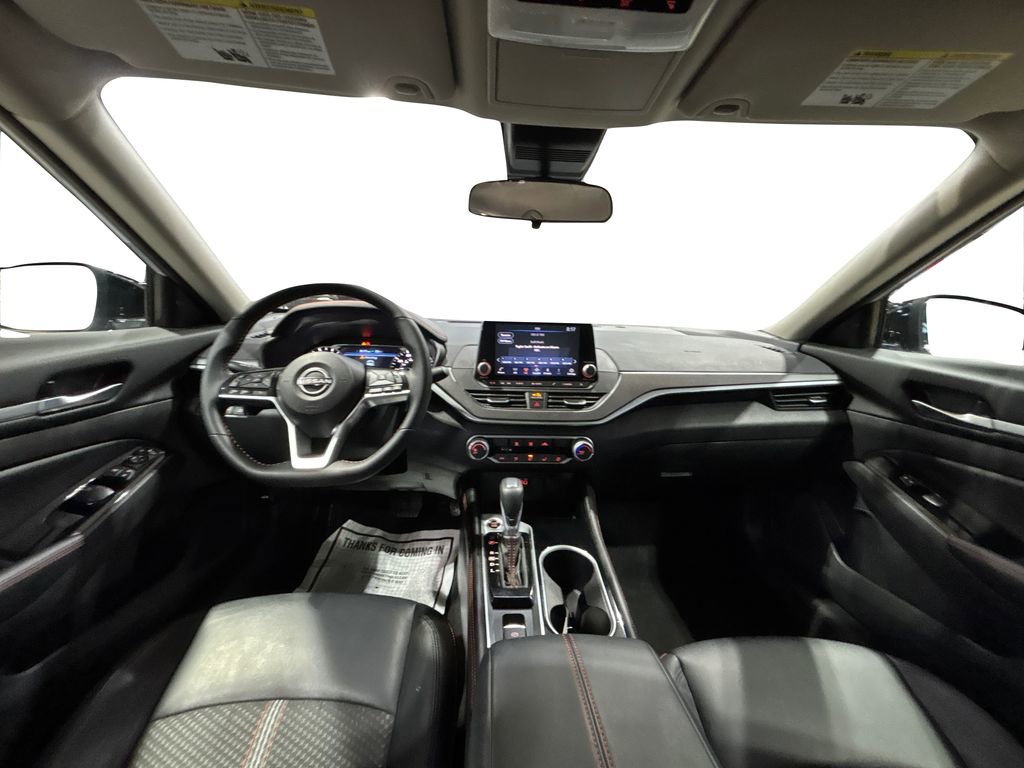 Used 2025 Nissan Altima 2.5 SR image 17