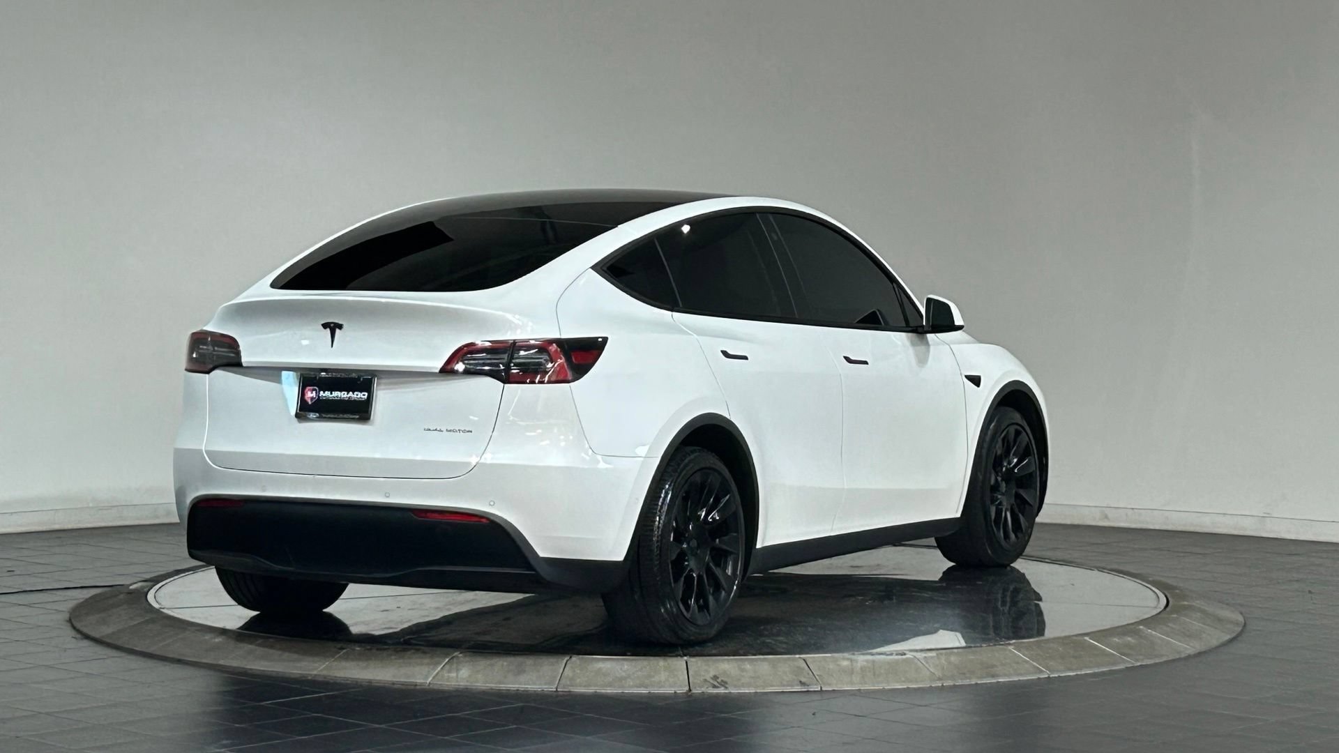 Used 2022 Tesla Model Y Long Range AWD/4WD image 10
