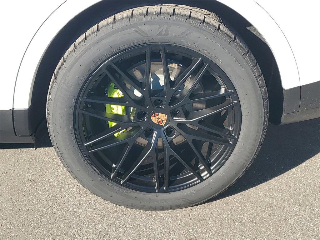 New 2026 Porsche Cayenne E-Hybrid Coupe image 12