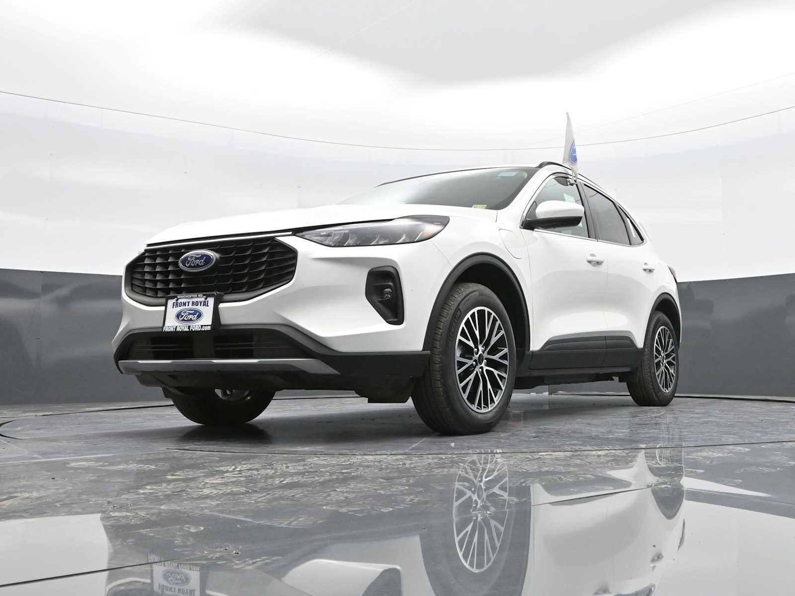 New 2025 Ford Escape SE FWD image 40