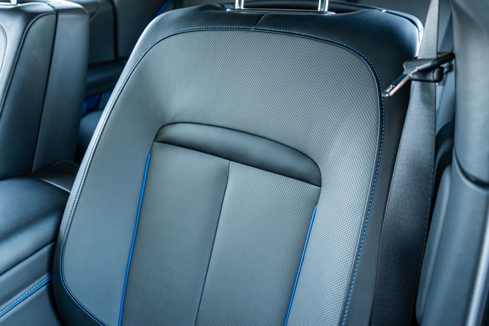 Used 2025 Rolls-Royce Ghost Black Badge image 31