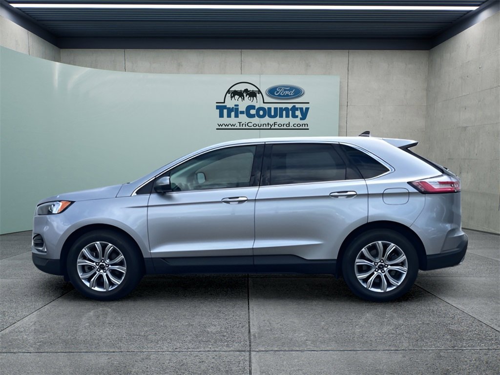 Used 2024 Ford Edge Titanium image 4