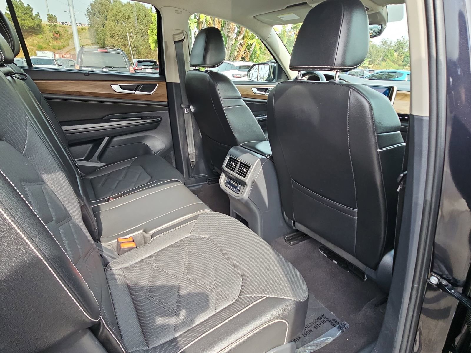 Used 2024 Volkswagen Atlas SE image 11