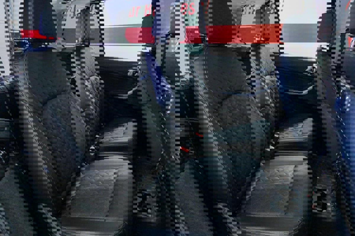 Used 2023 BMW X7 xDrive40i w/ Premium Package image 28