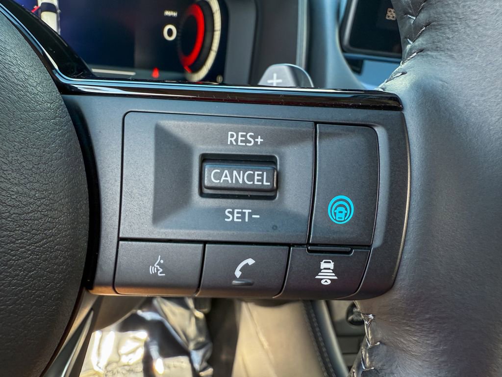 Certified 2024 Nissan Rogue Platinum image 37